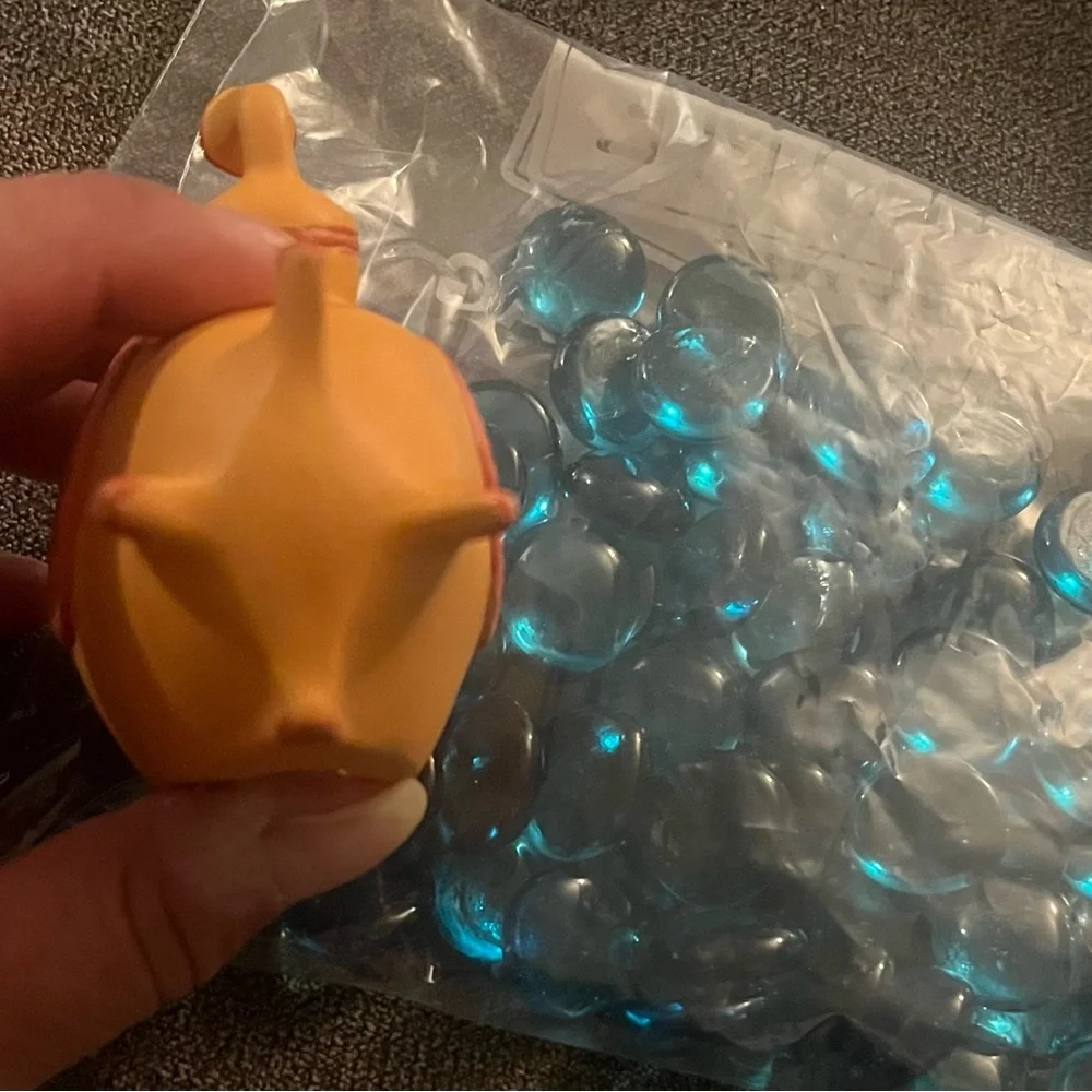 411* Beta Fish Food And Bowl Accessories I